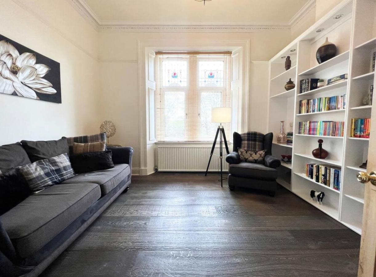 Carlibar Villa Barrhead Экстерьер фото