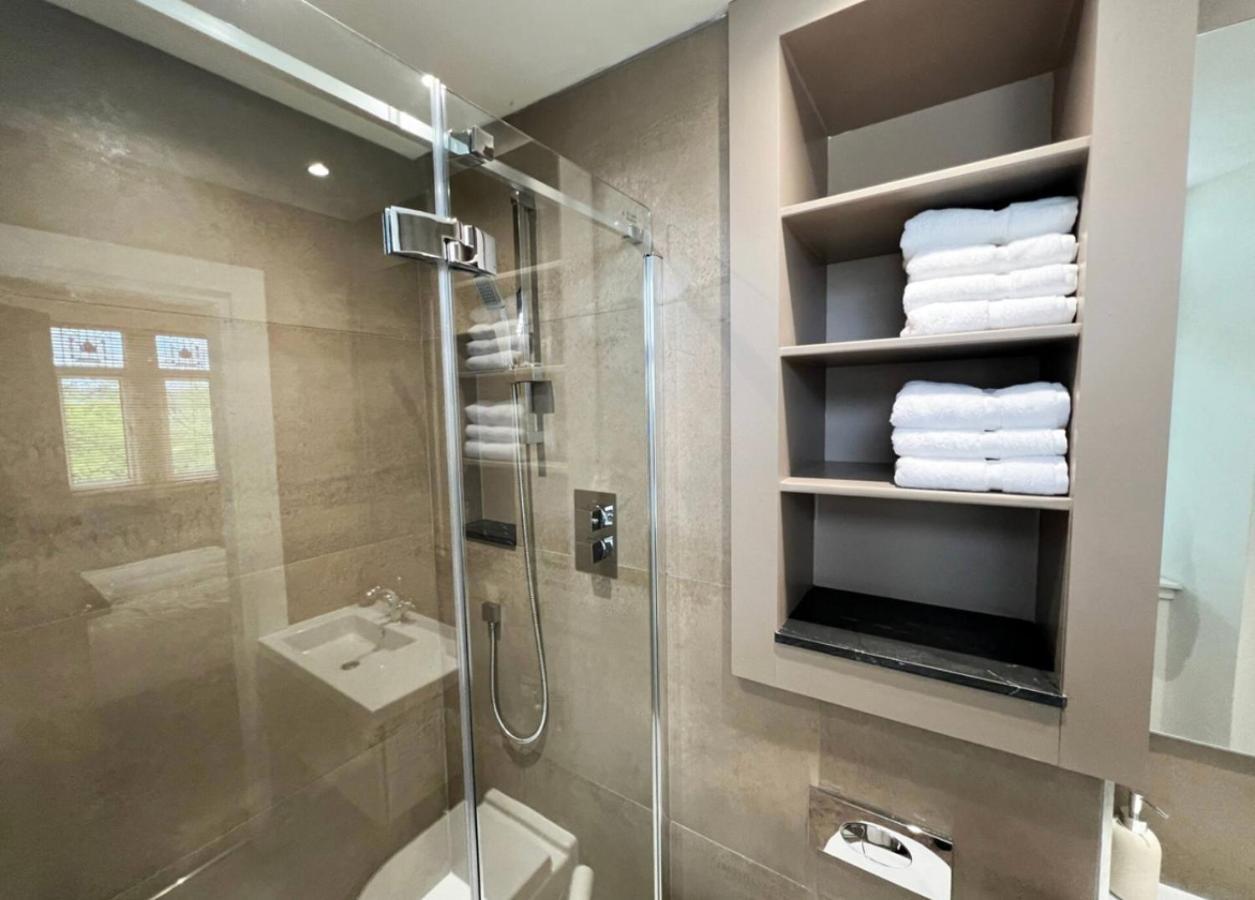 Carlibar Villa Barrhead Экстерьер фото