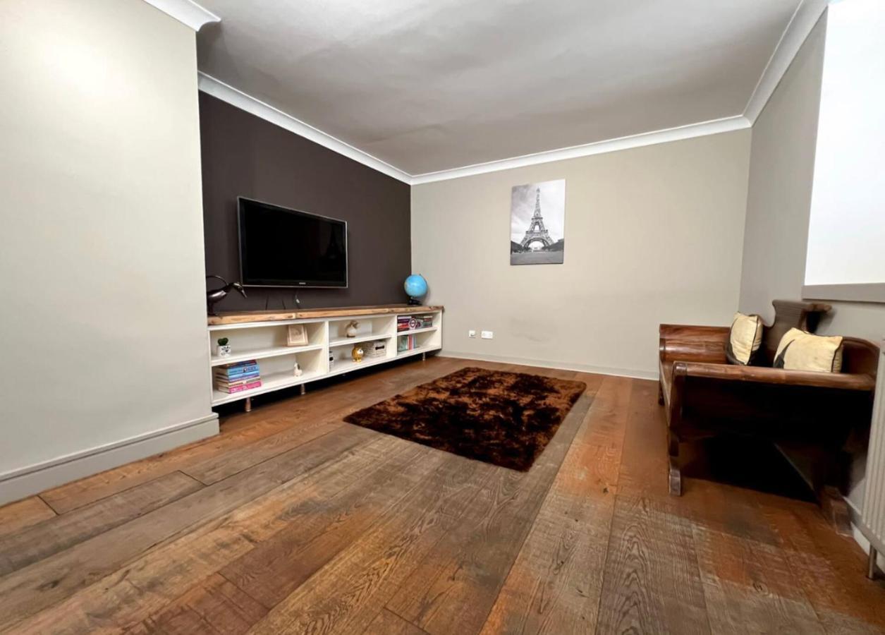 Carlibar Villa Barrhead Экстерьер фото