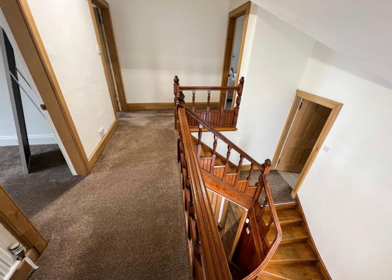 Carlibar Villa Barrhead Экстерьер фото