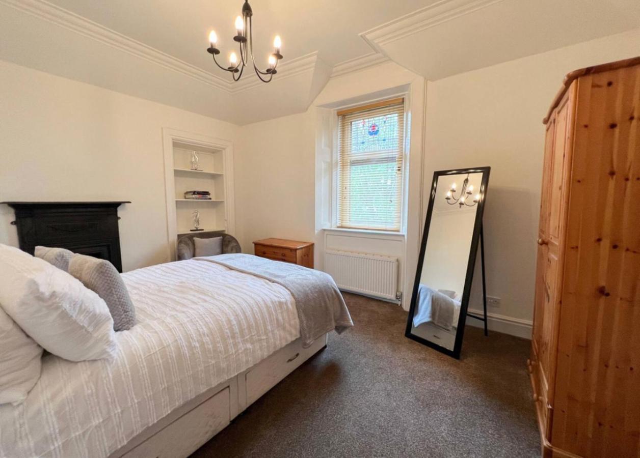 Carlibar Villa Barrhead Экстерьер фото
