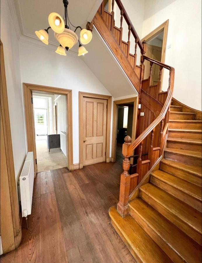 Carlibar Villa Barrhead Экстерьер фото